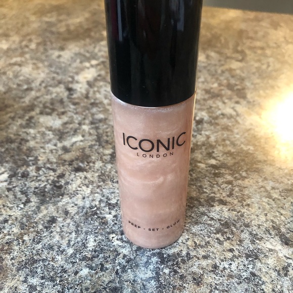 Sold! Bundle Iconic London Prep/Set Mac Lipstick - Picture 6 of 6